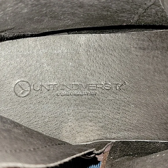 Unitnyndiversity NWOB Suede  Boots - Picture 7 of 9